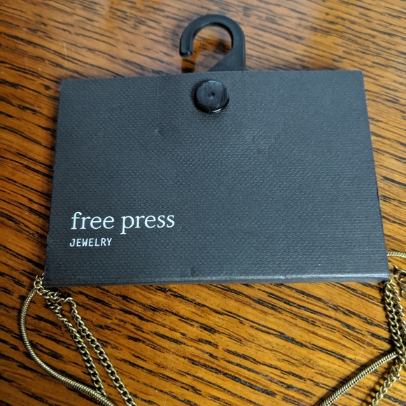 Necklace Gold Cross Pendant Free Press - Picture 8 of 8